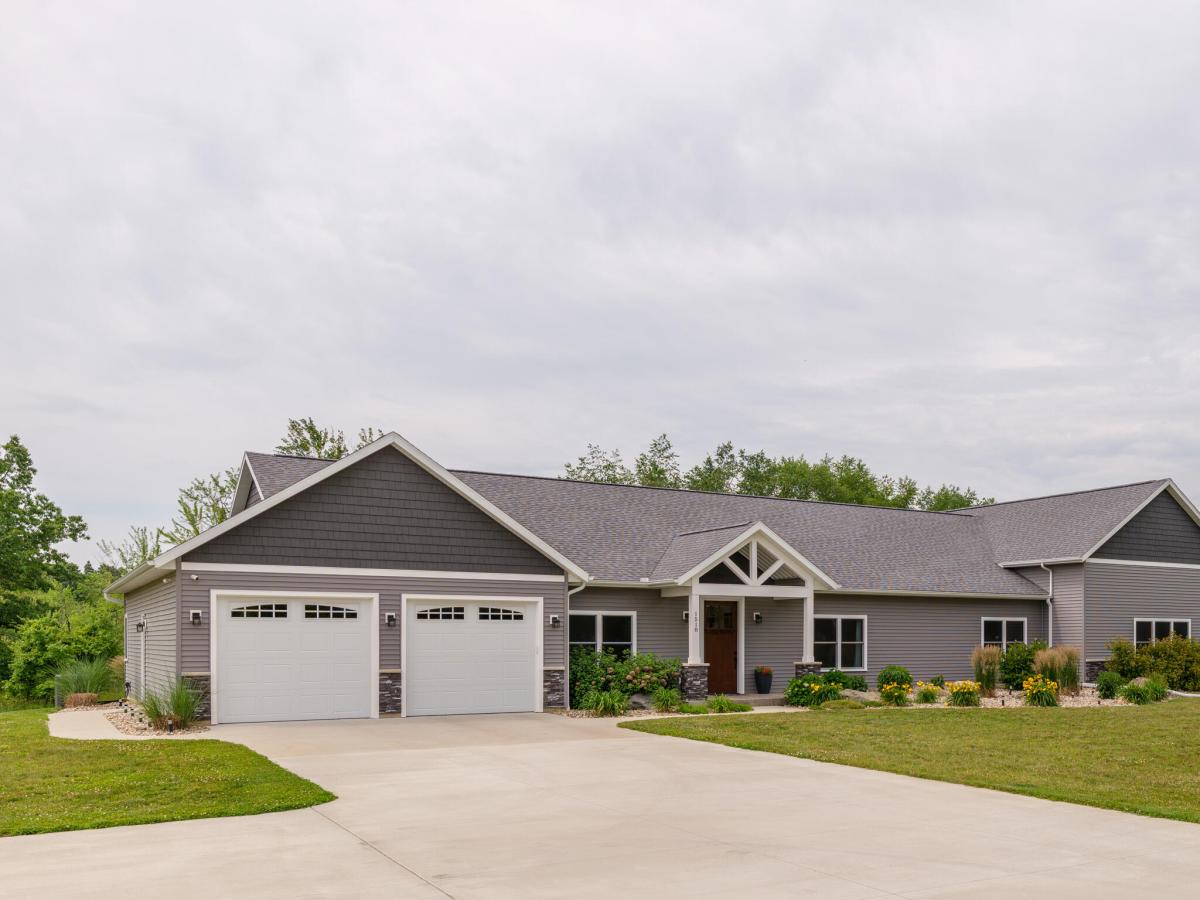 MLS #26047038 image #0