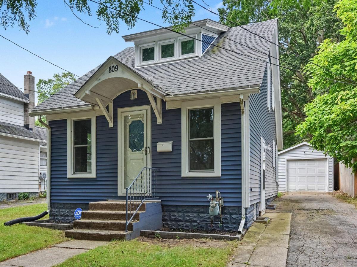 MLS #26047044 image #0