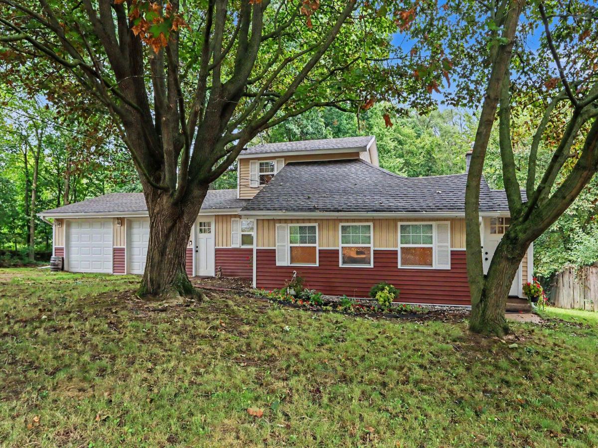 MLS #26048081 image #0
