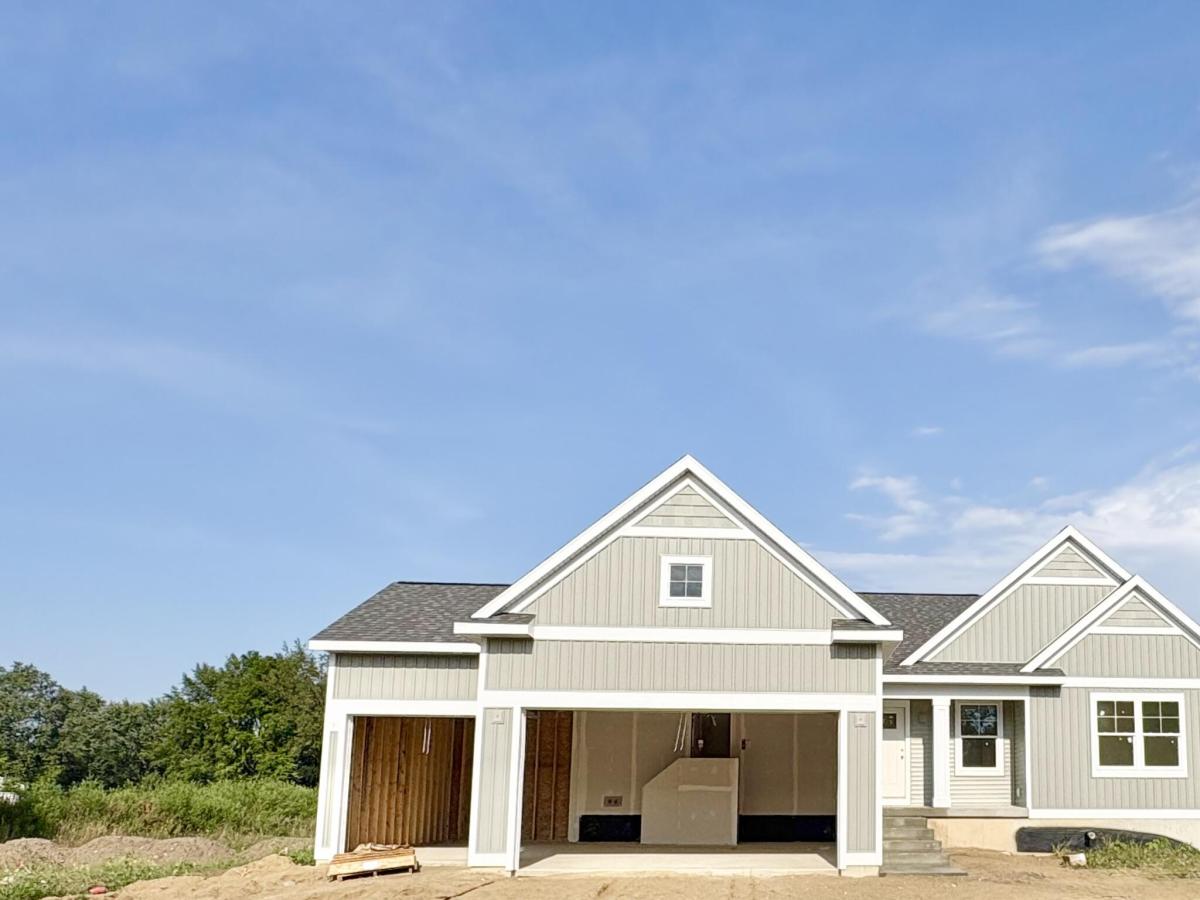 MLS #26048228 image #0