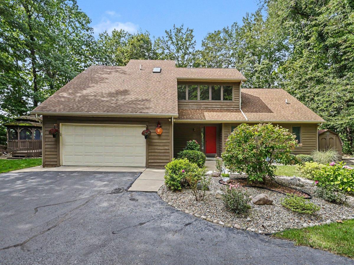 MLS #26048694 image #0