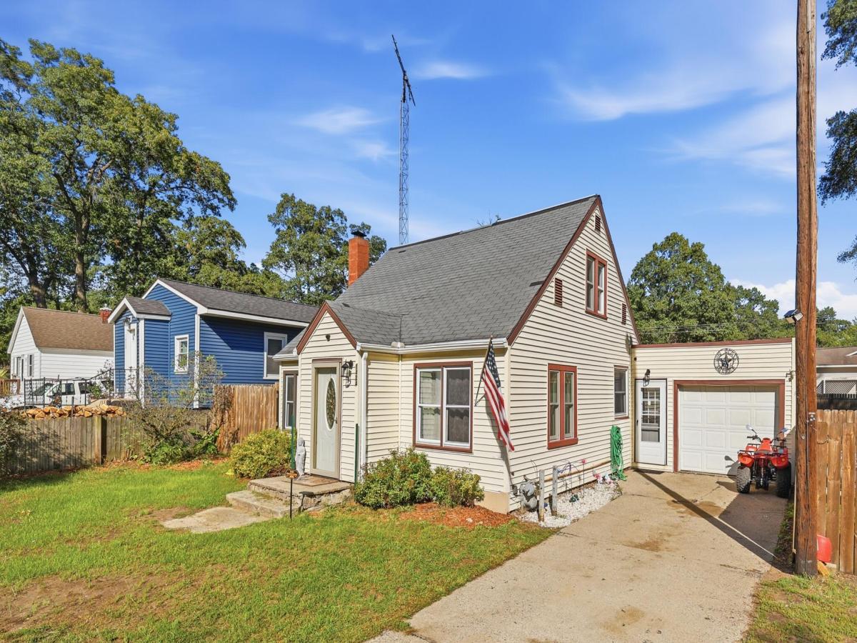 MLS #26048773 image #0