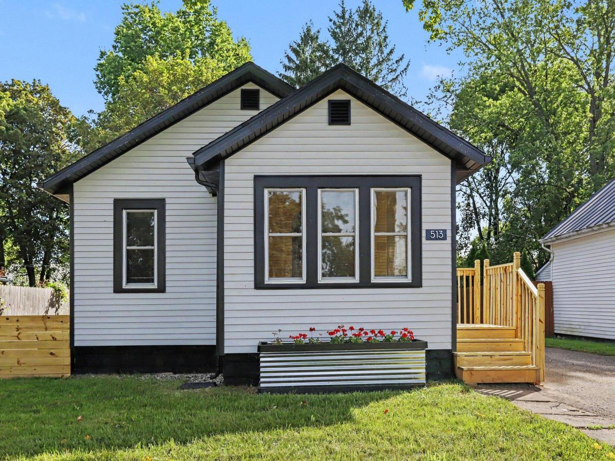 MLS #26049014 image #0