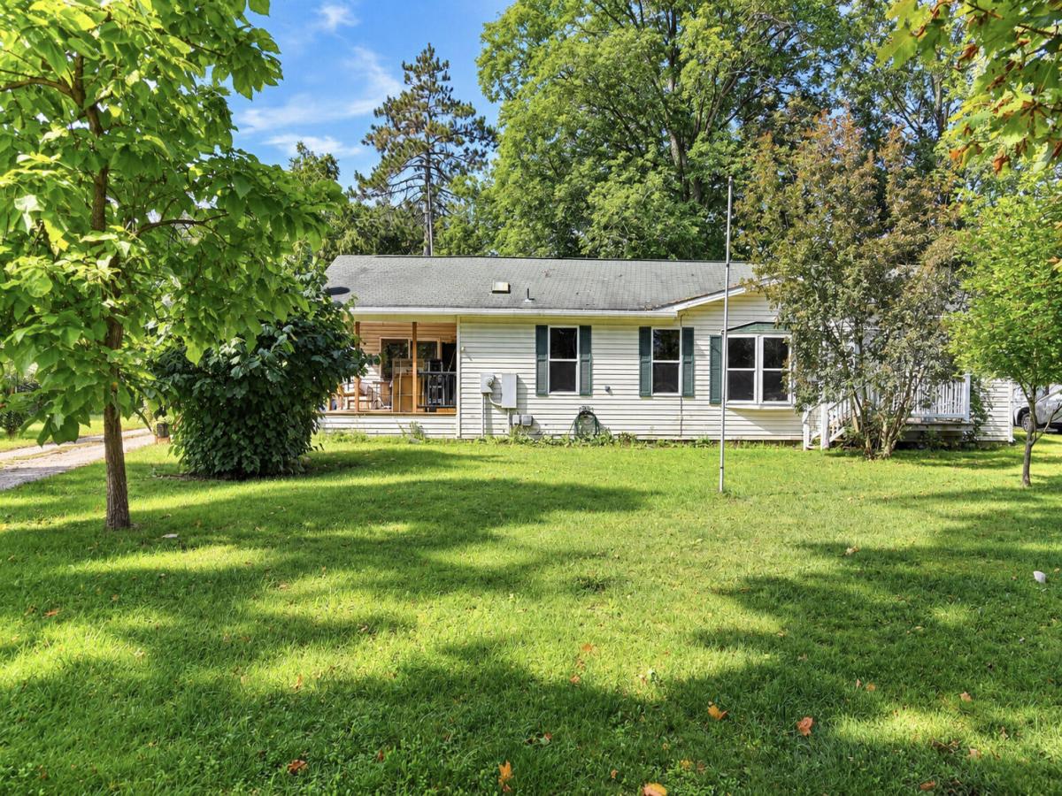 MLS #26049029 image #0