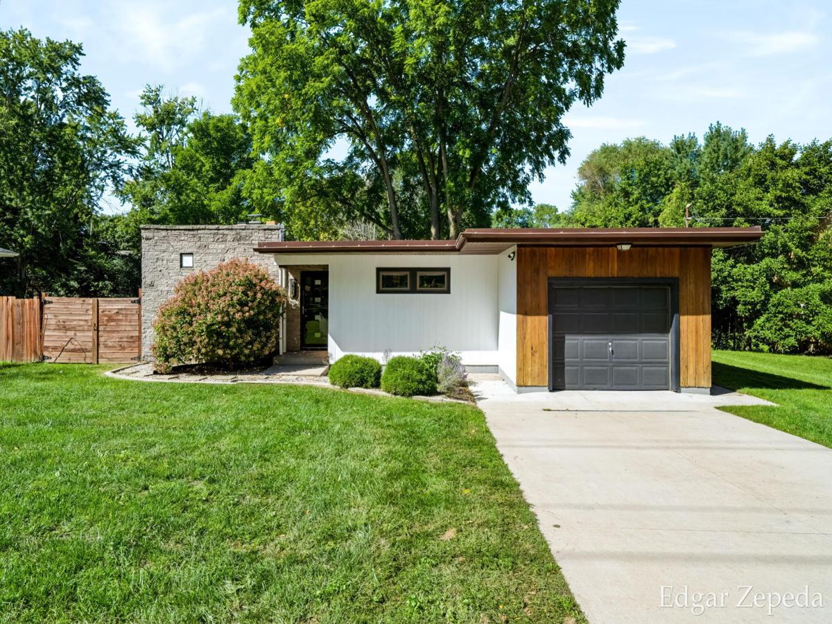 MLS #26049426 image #0