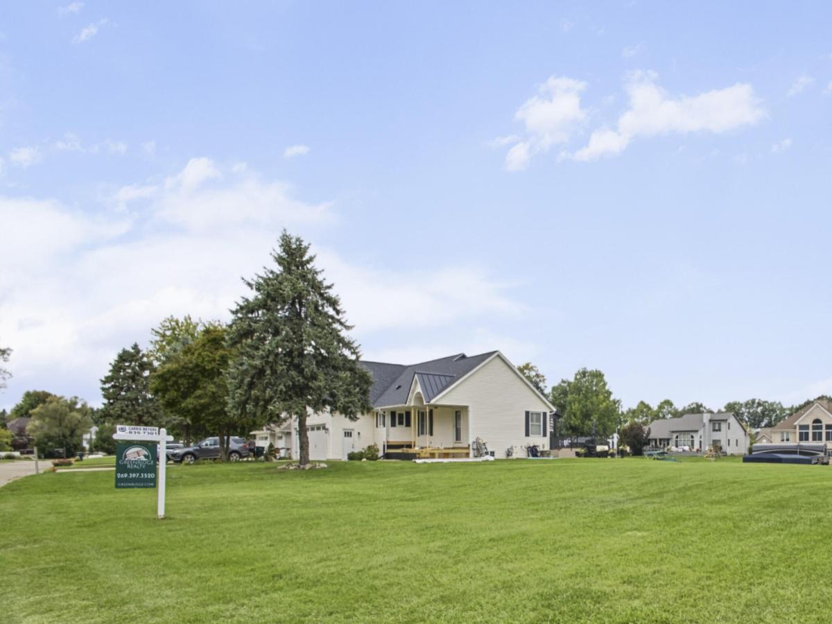MLS #26049486 image #0