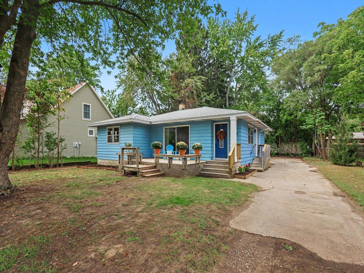 MLS #26049497 image #0