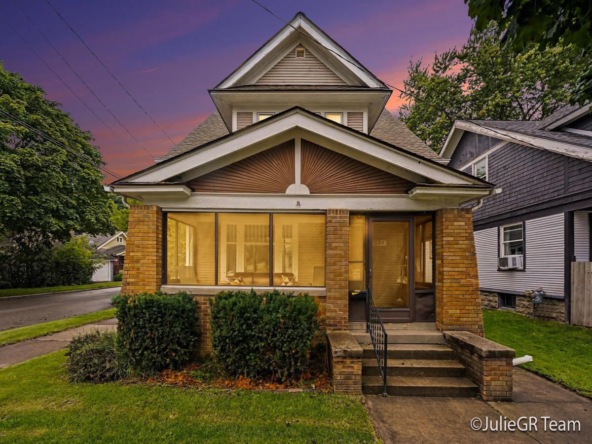 MLS #26049502 image #0