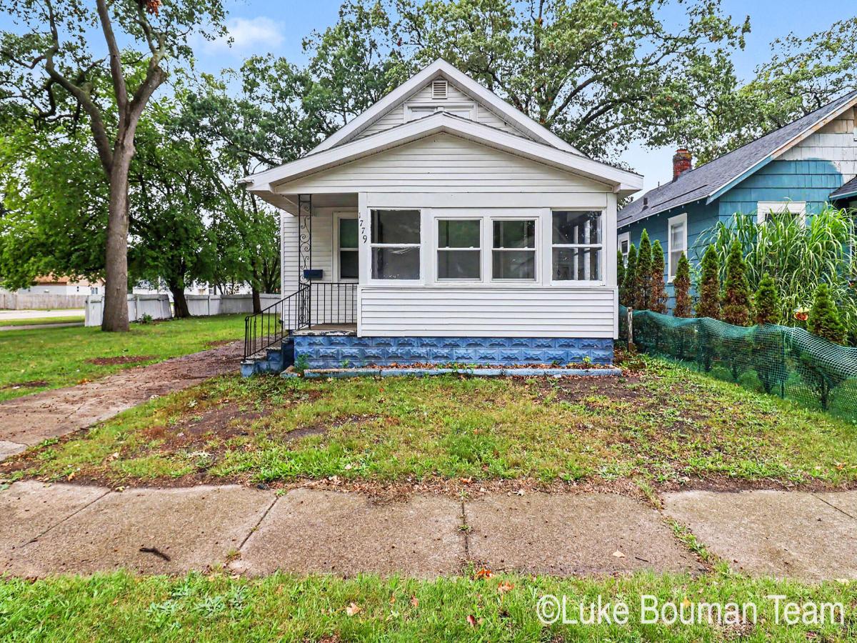 MLS #26049575 image #0
