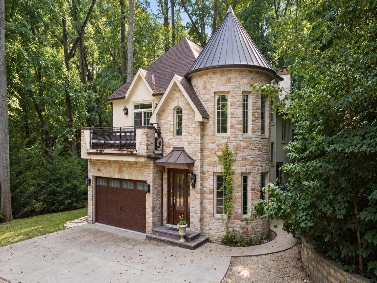 MLS #26049733 image #0