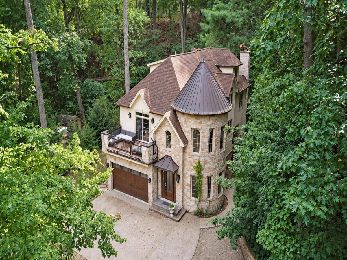MLS #26049733 image #0