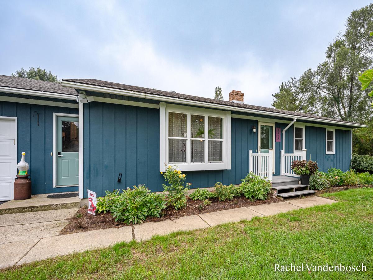 MLS #26049863 image #0