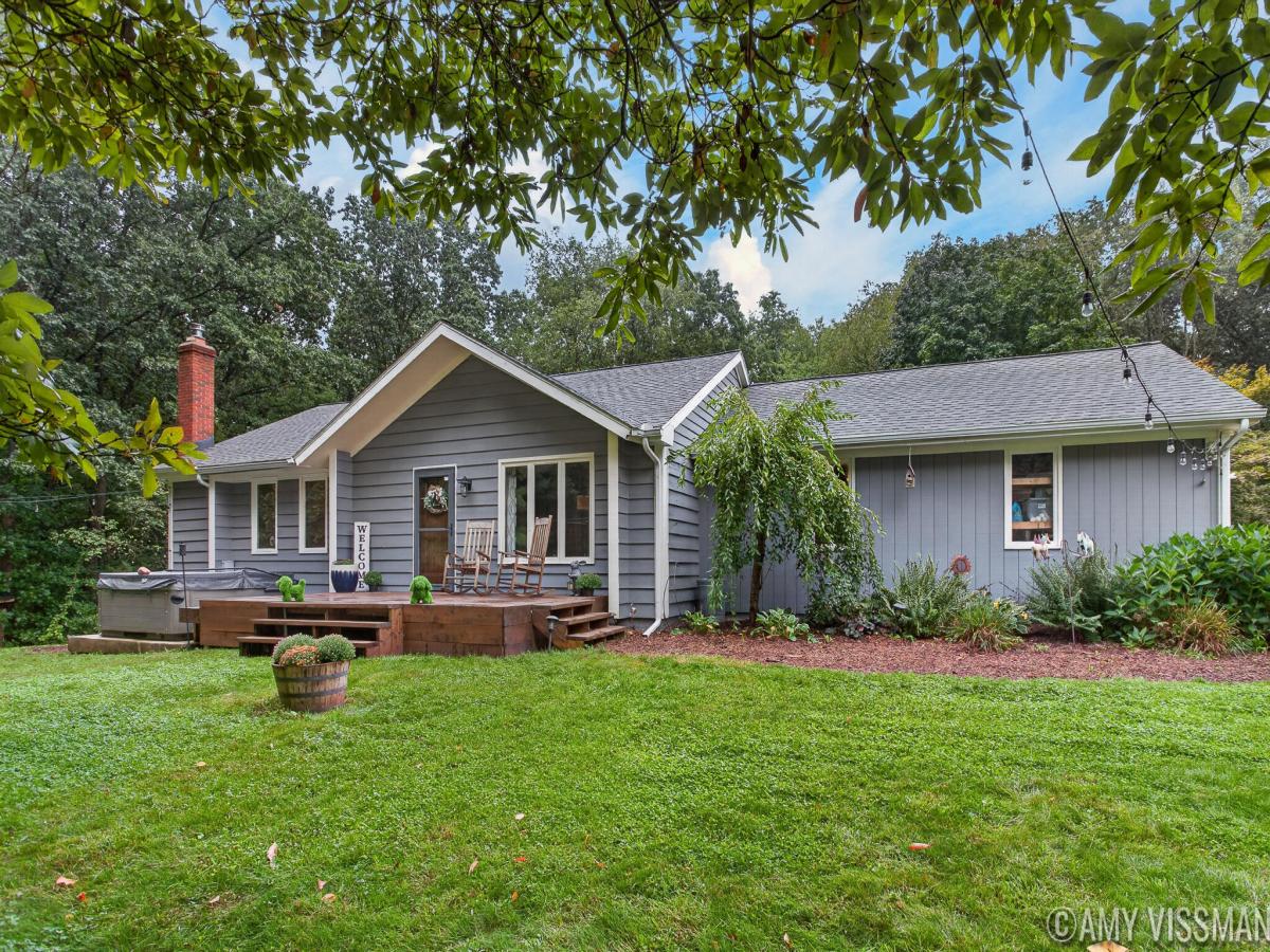 MLS #26049906 image #0