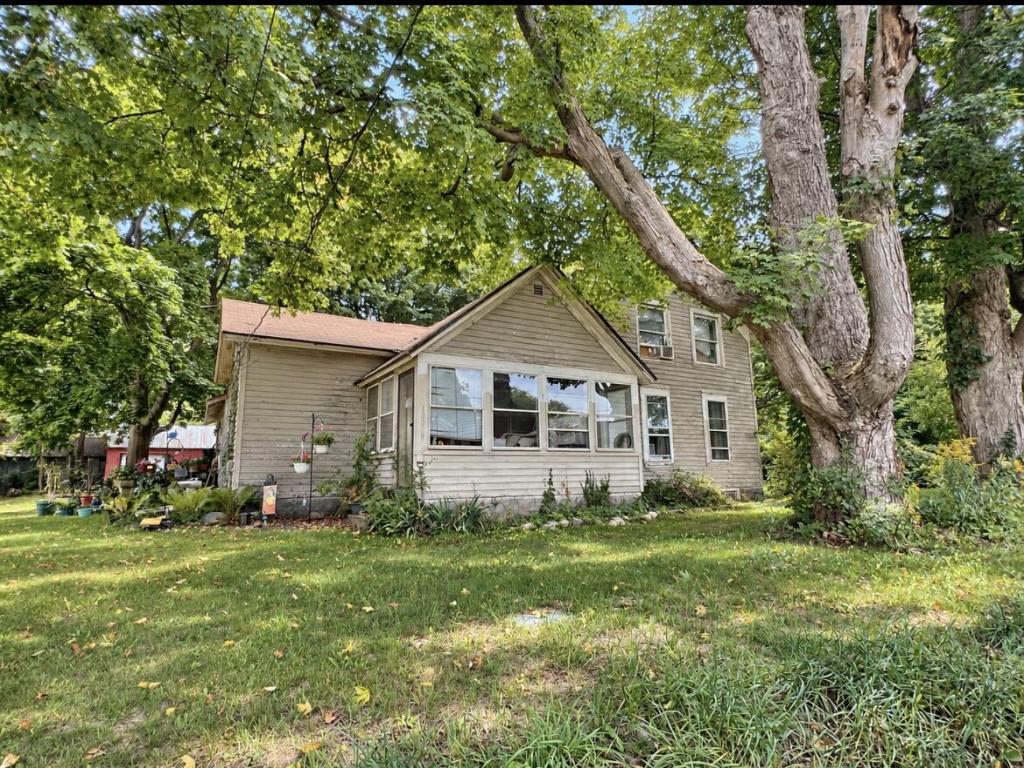 MLS #26049907 image #0