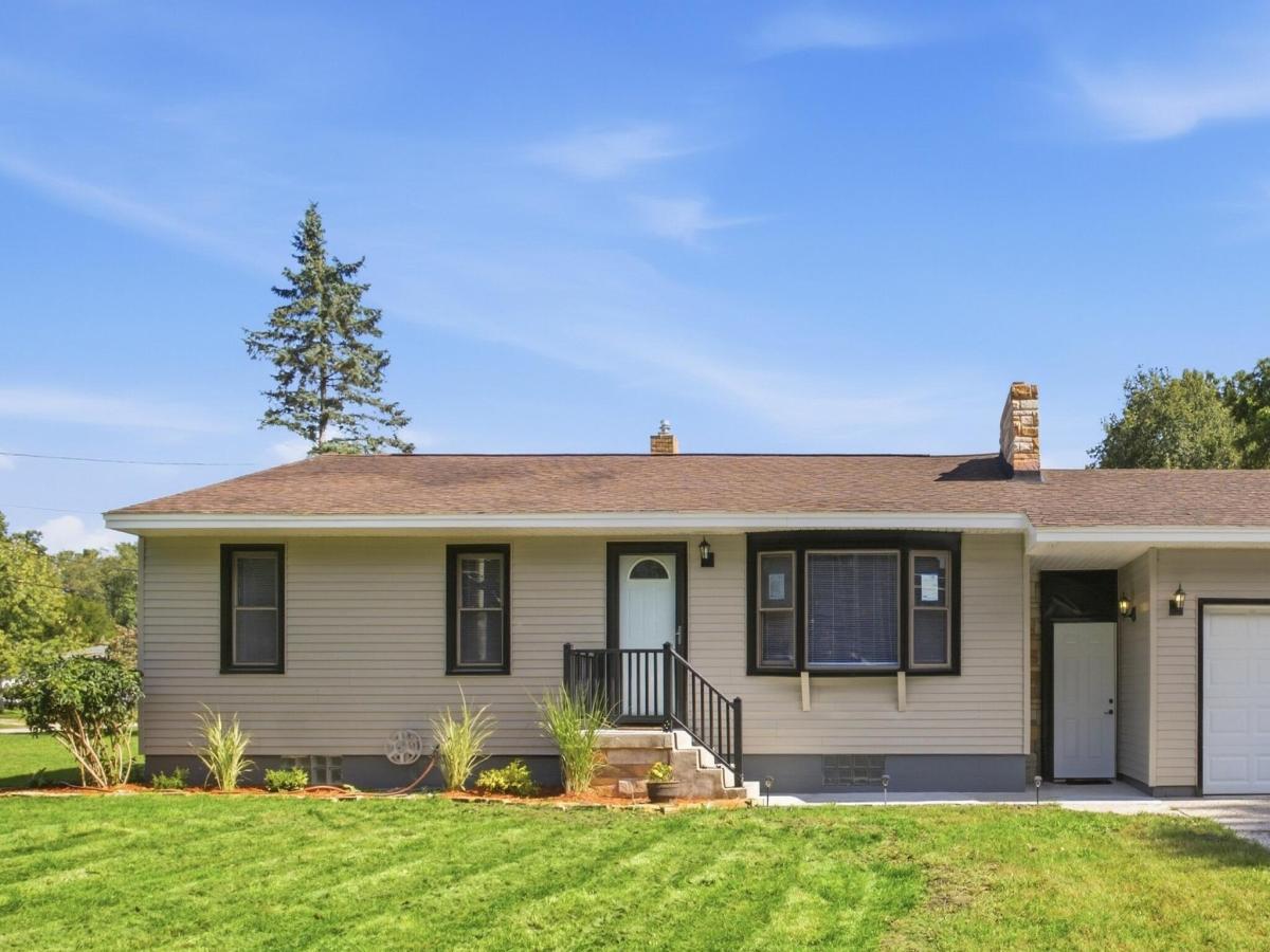 MLS #26050195 image #0