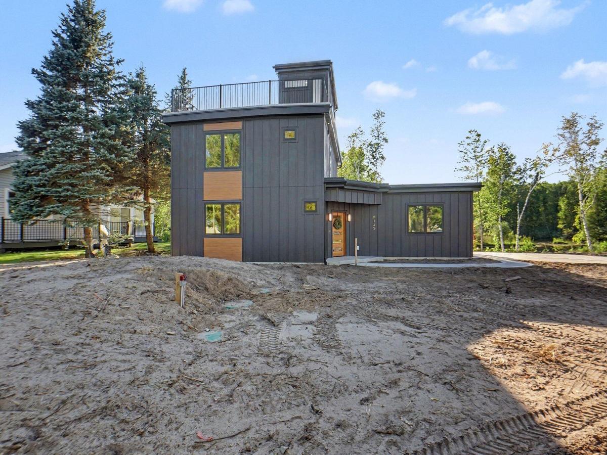 MLS #26051373 image #0