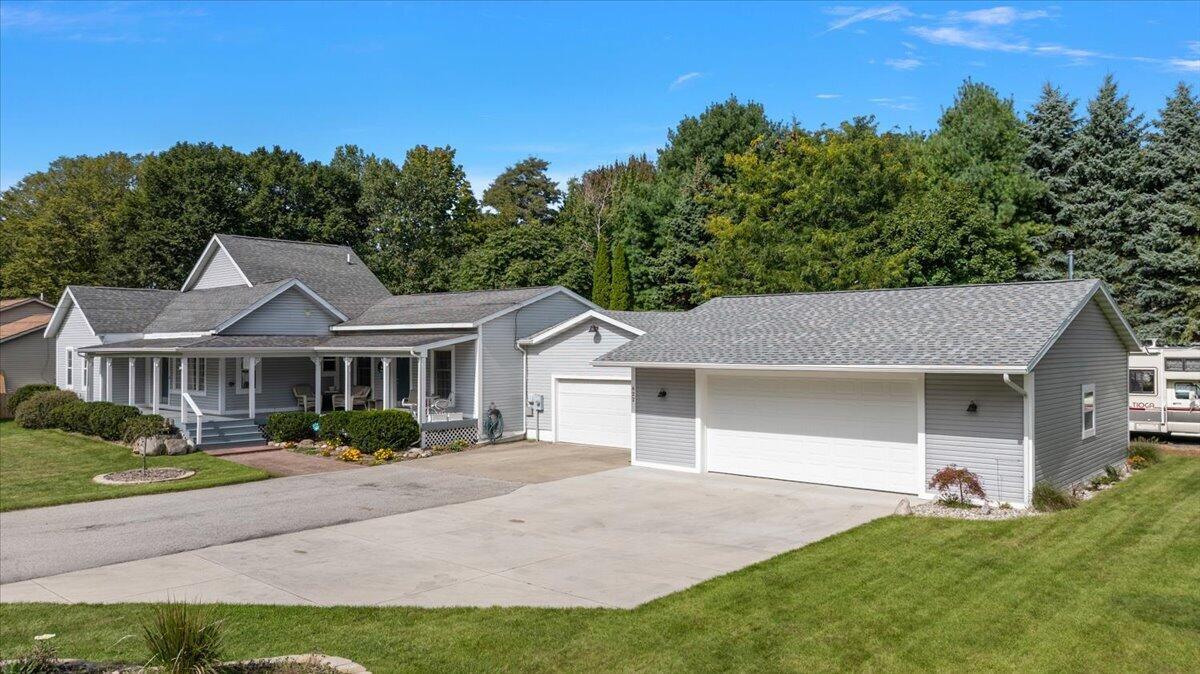 MLS #26051839 image #0