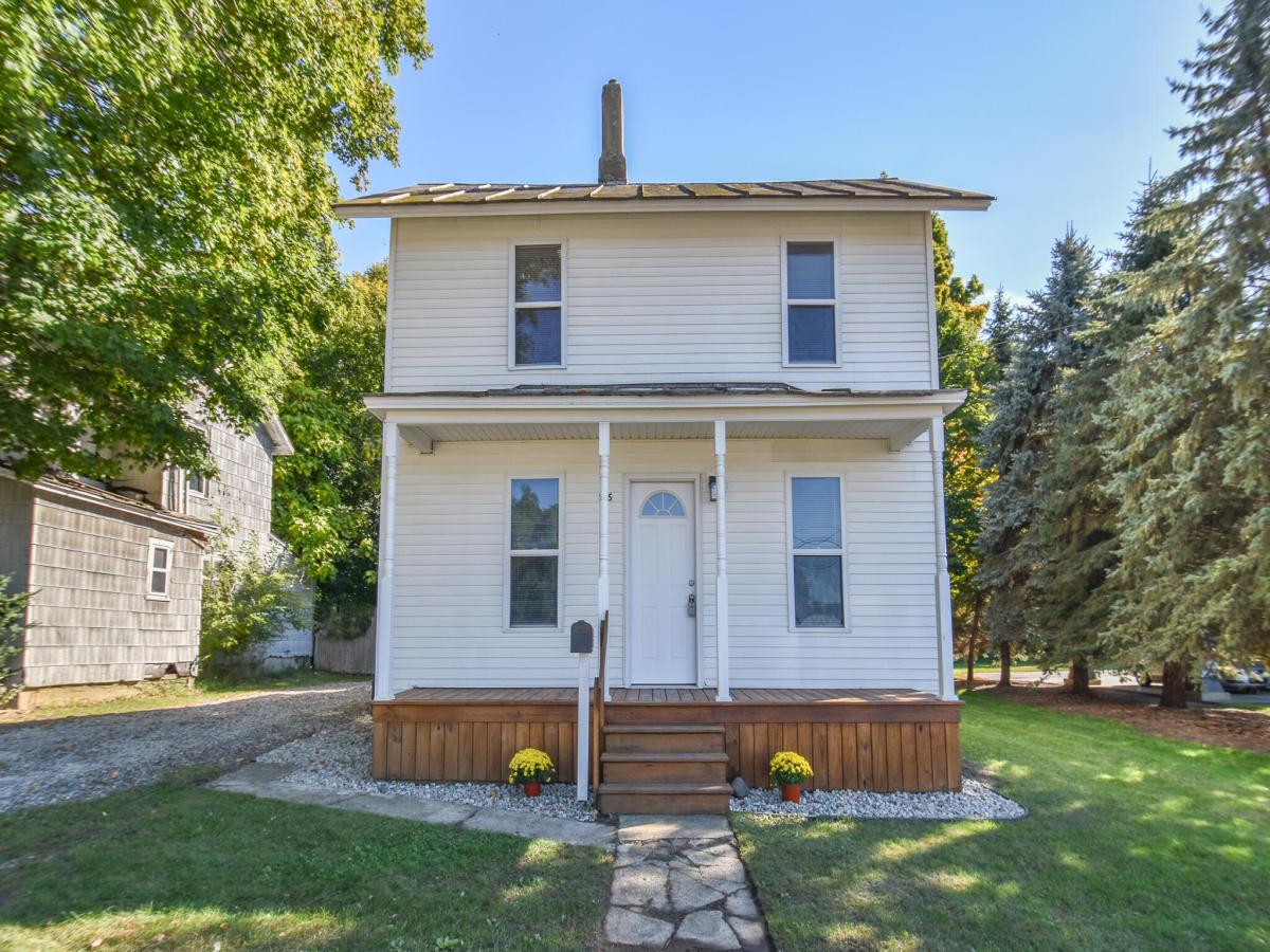 MLS #26051956 image #0