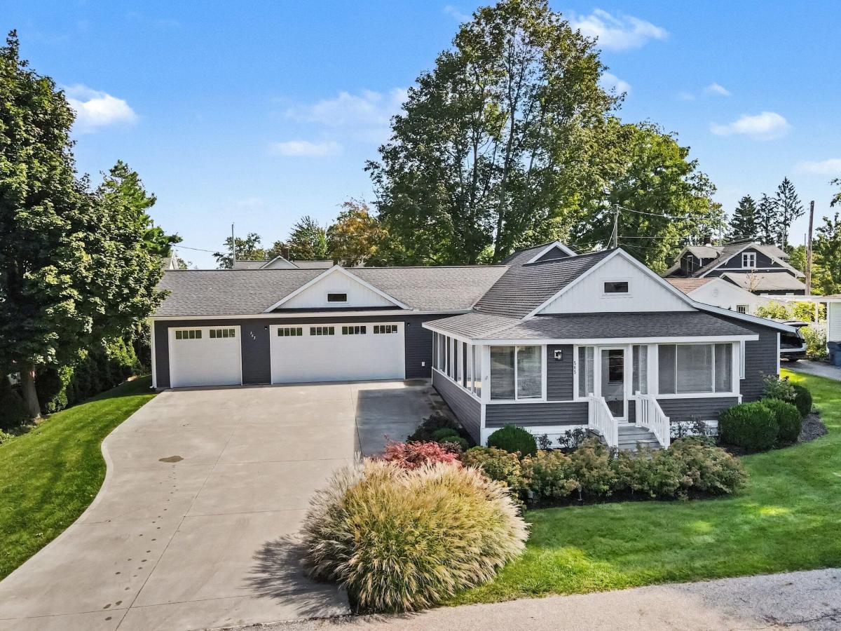 MLS #26051959 image #0