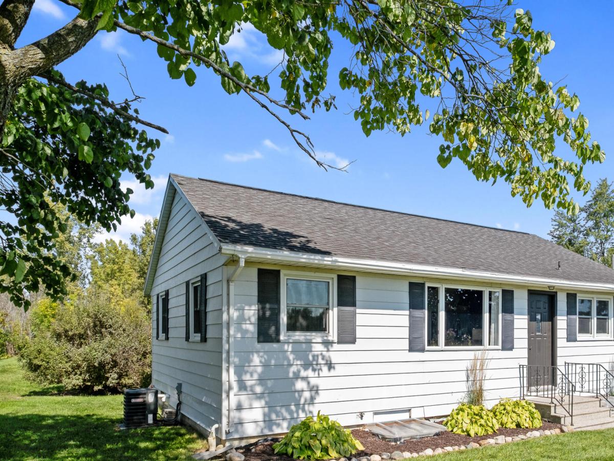 MLS #26051983 image #0