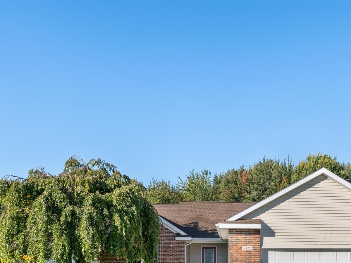 MLS #26052206 image #0