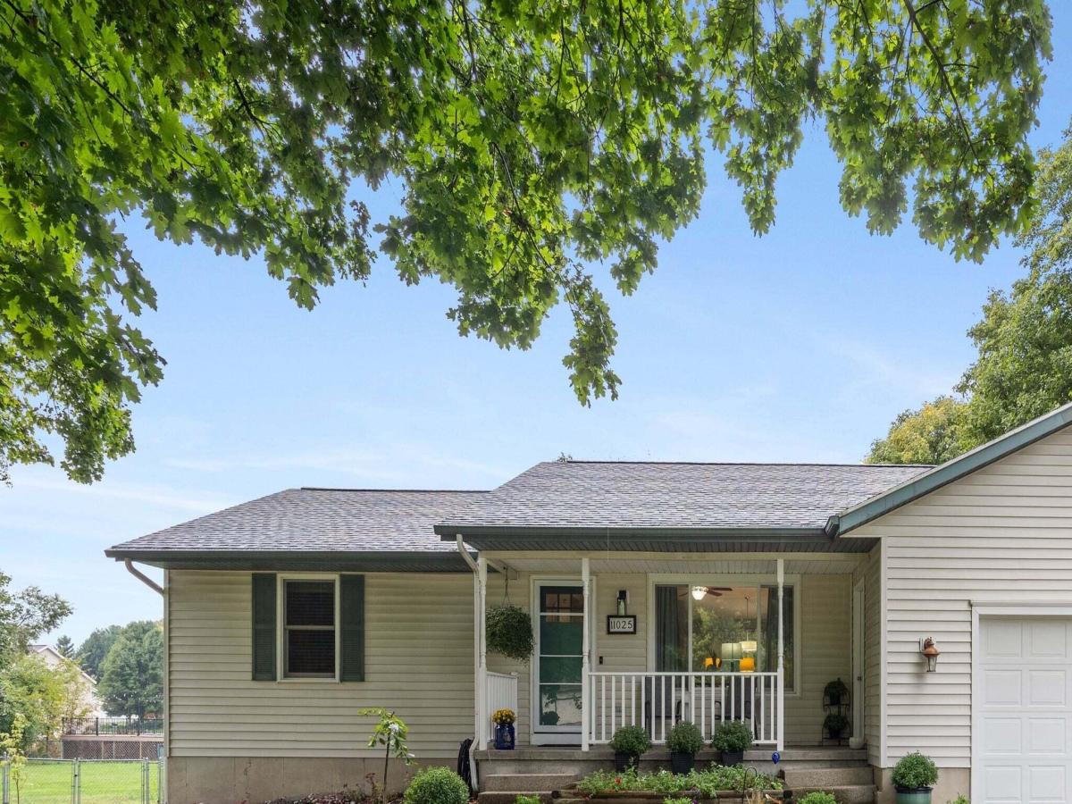 MLS #26052237 image #0