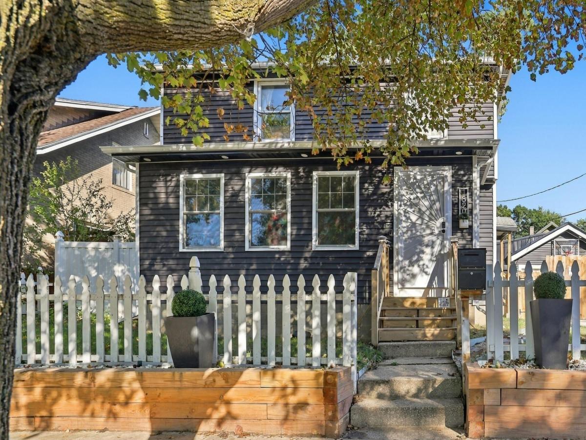 MLS #26052750 image #0