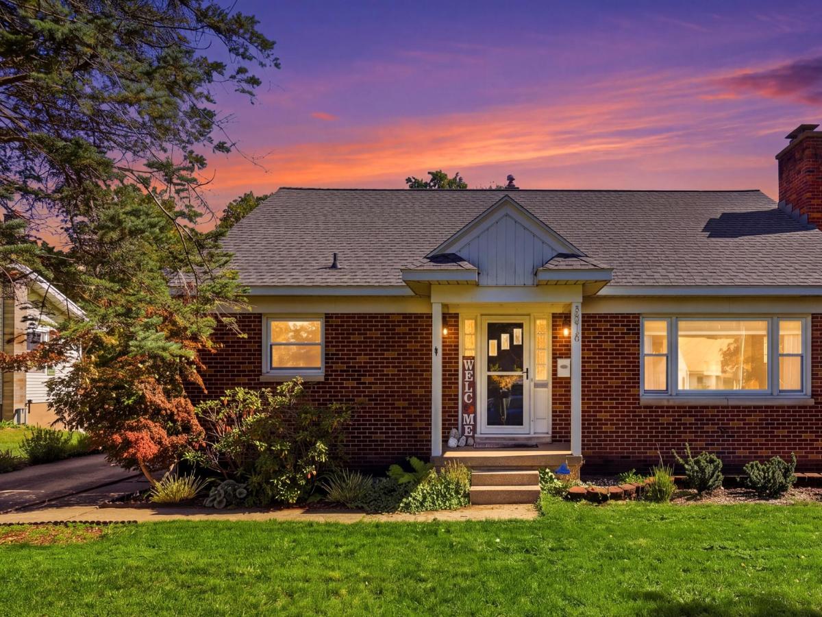 MLS #26052817 image #0