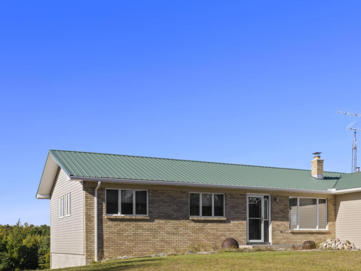 MLS #26052928 image #0