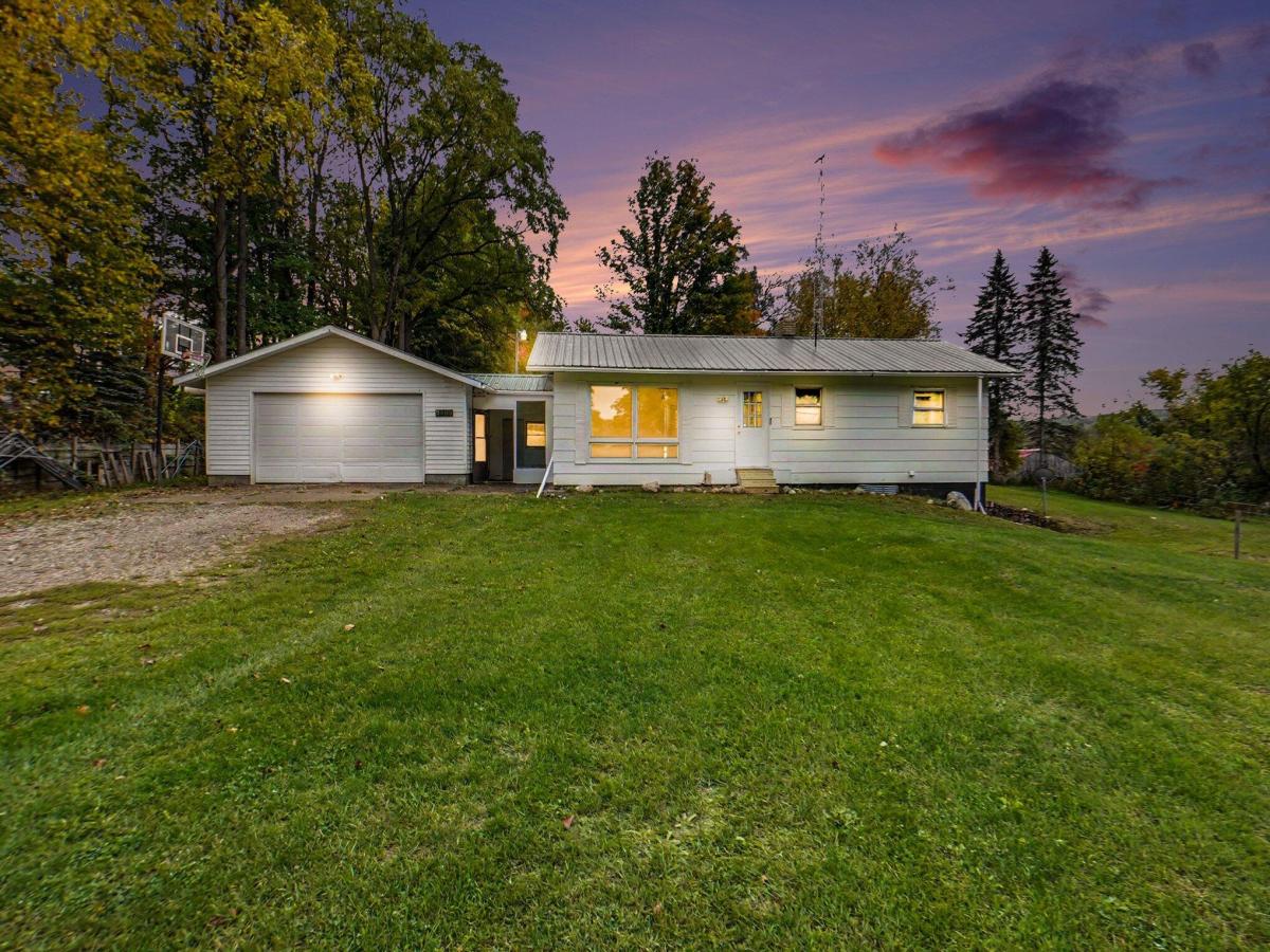 MLS #26052963 image #0