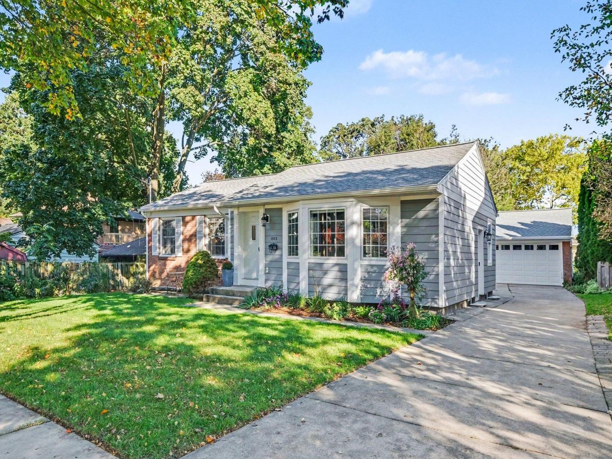 MLS #26052981 image #0