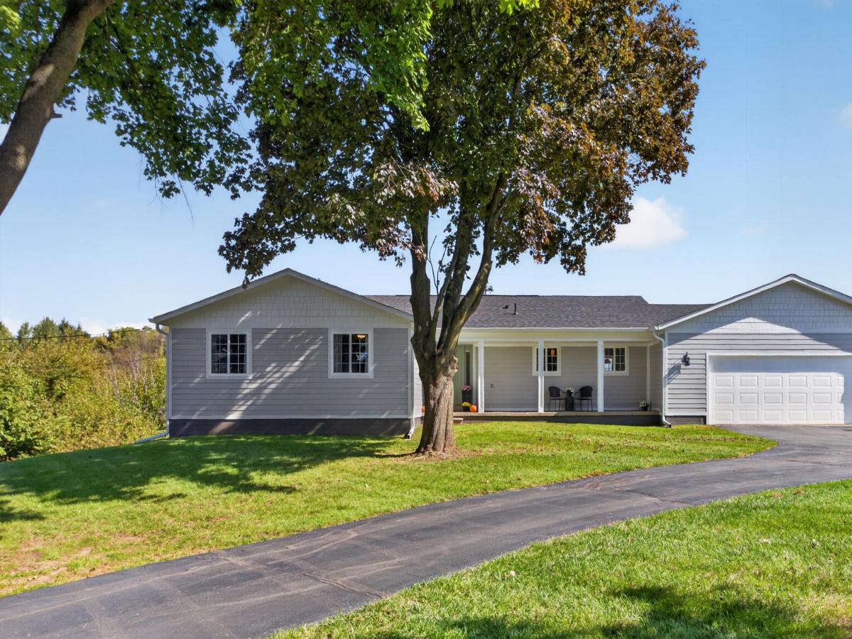 MLS #26053599 image #0