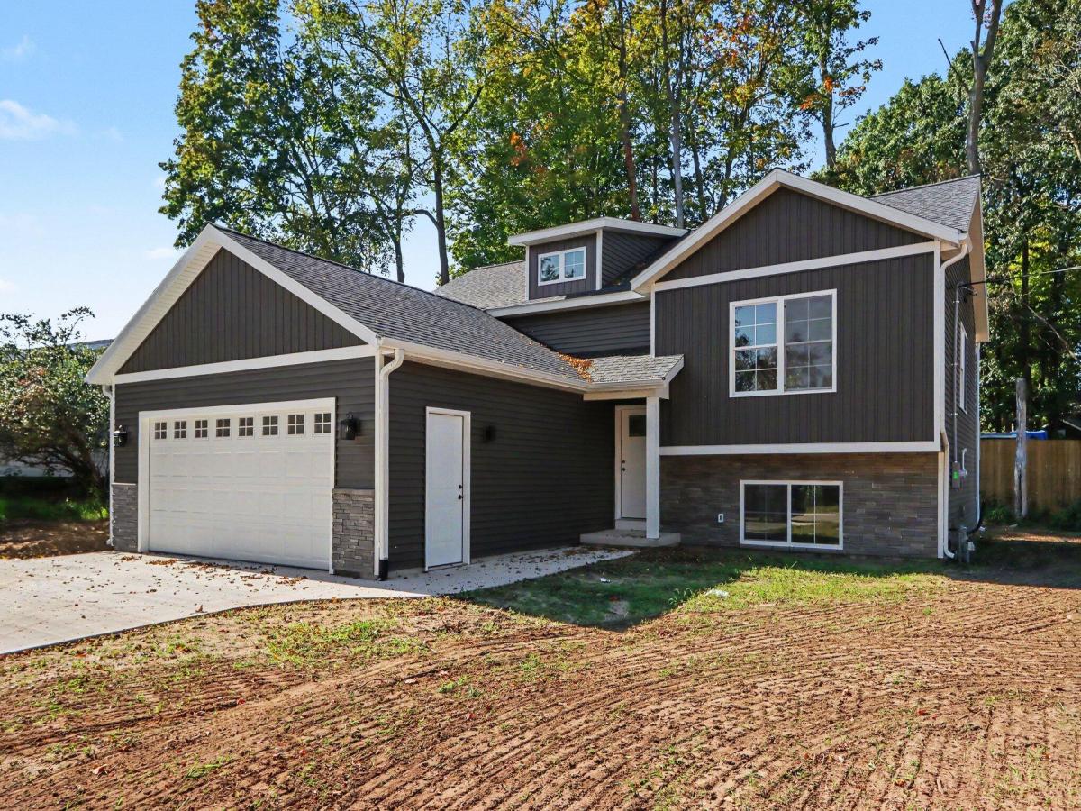 MLS #26053766 image #0