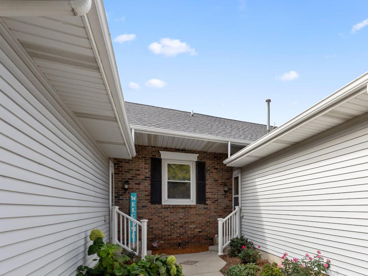 MLS #26054158 image #0