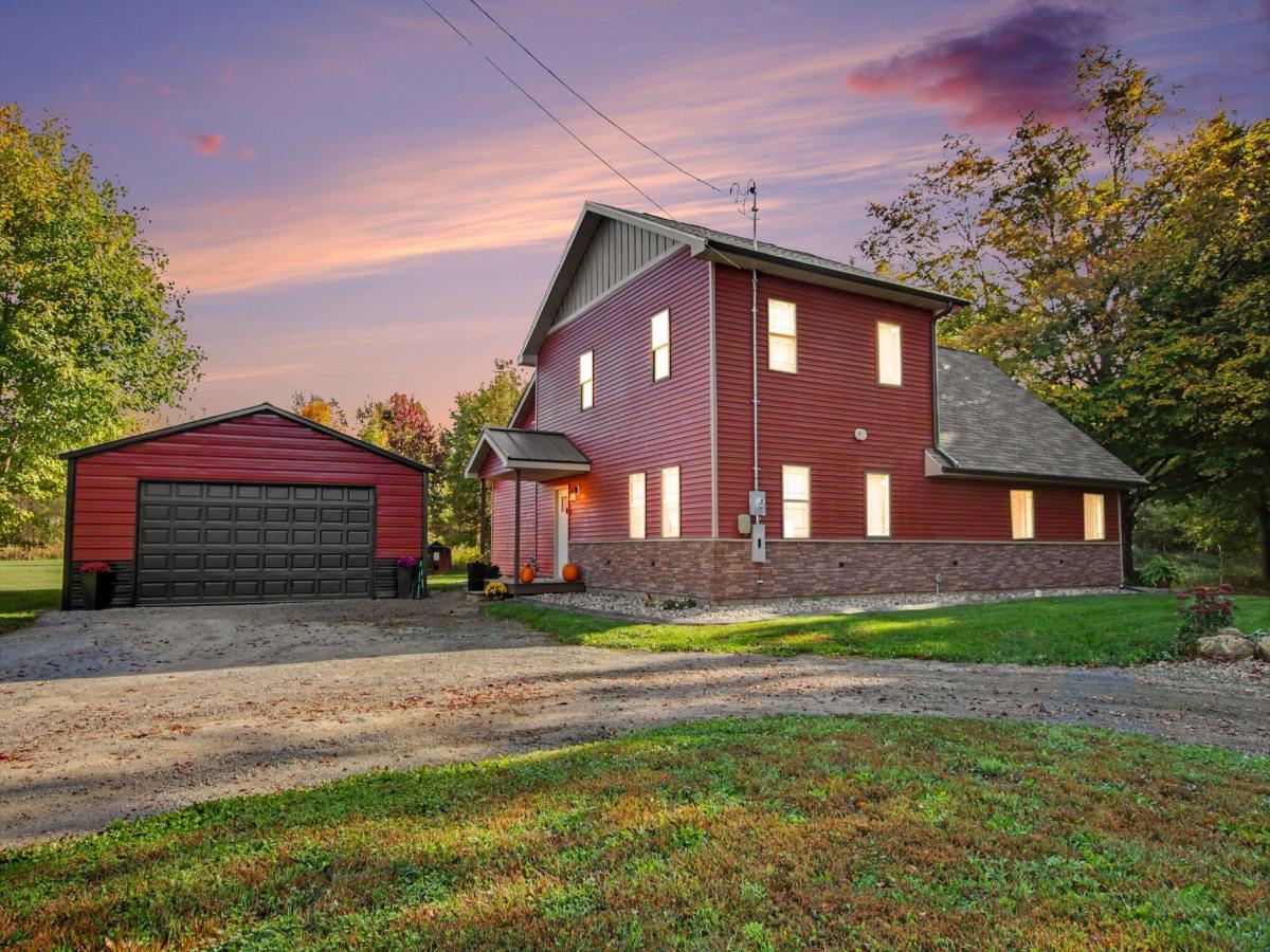 MLS #26054433 image #0
