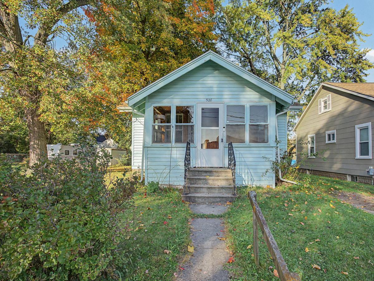MLS #26054647 image #0