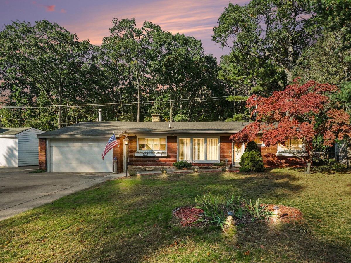 MLS #26054801 image #0