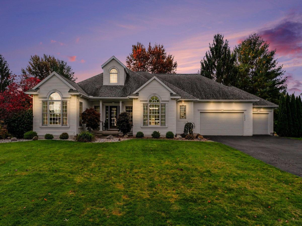 MLS #26054978 image #0