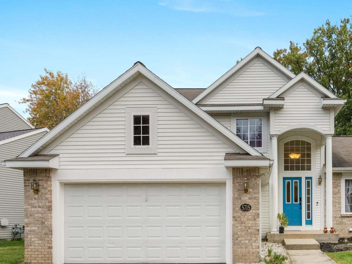 MLS #26055181 image #0