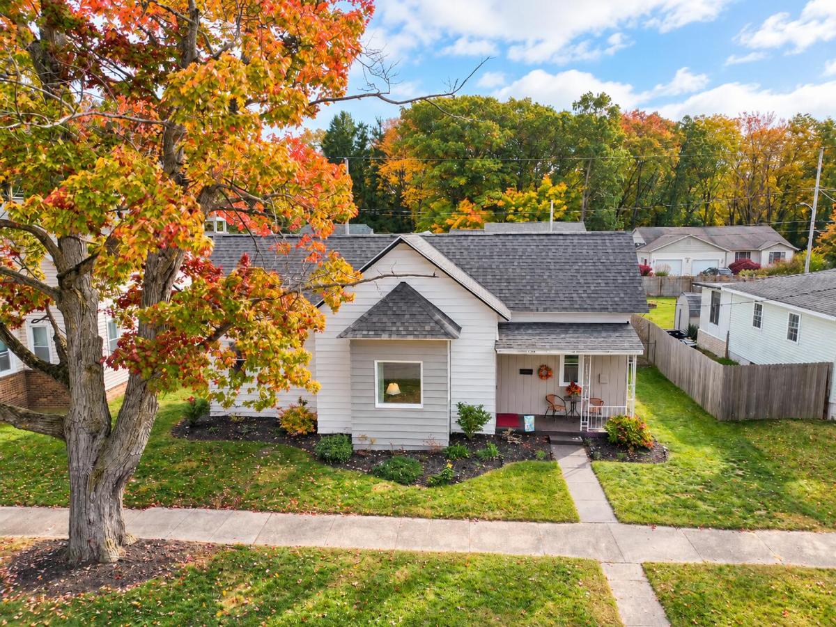 MLS #26056807 image #0