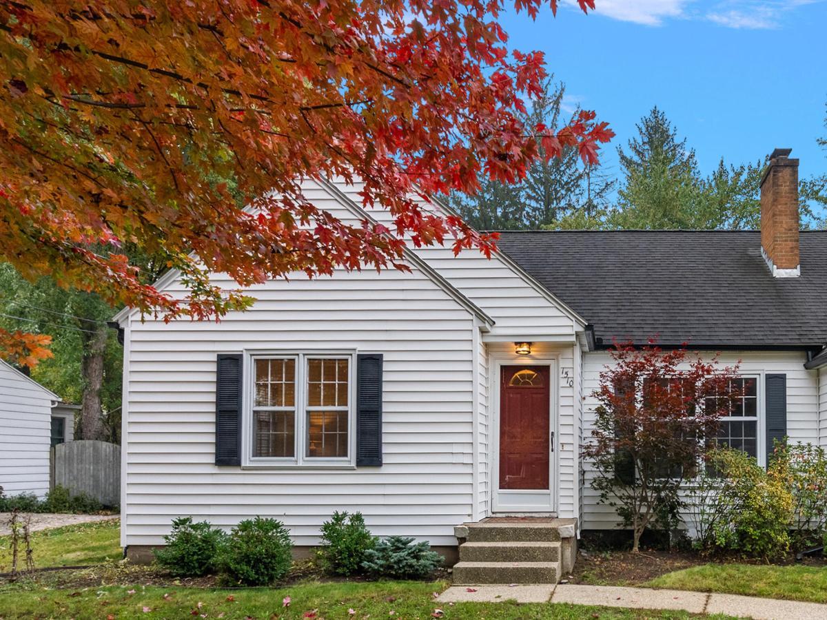 MLS #26056953 image #0