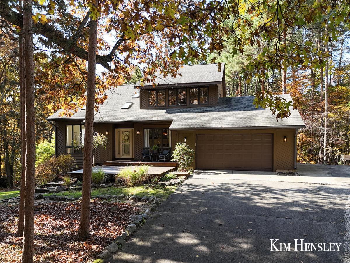 MLS #26057065 image #0
