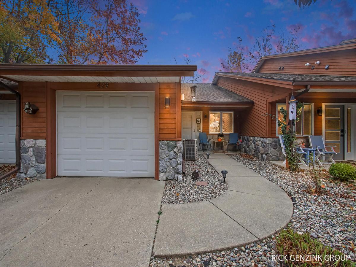 MLS #26057700 image #0