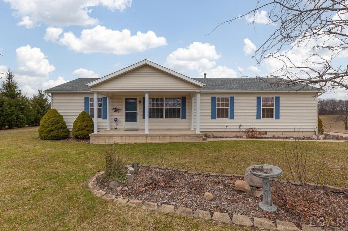 MLS #50137928 image #0