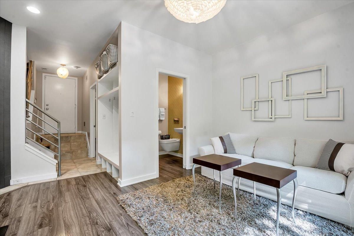 MLS #MRD11672905 image #2