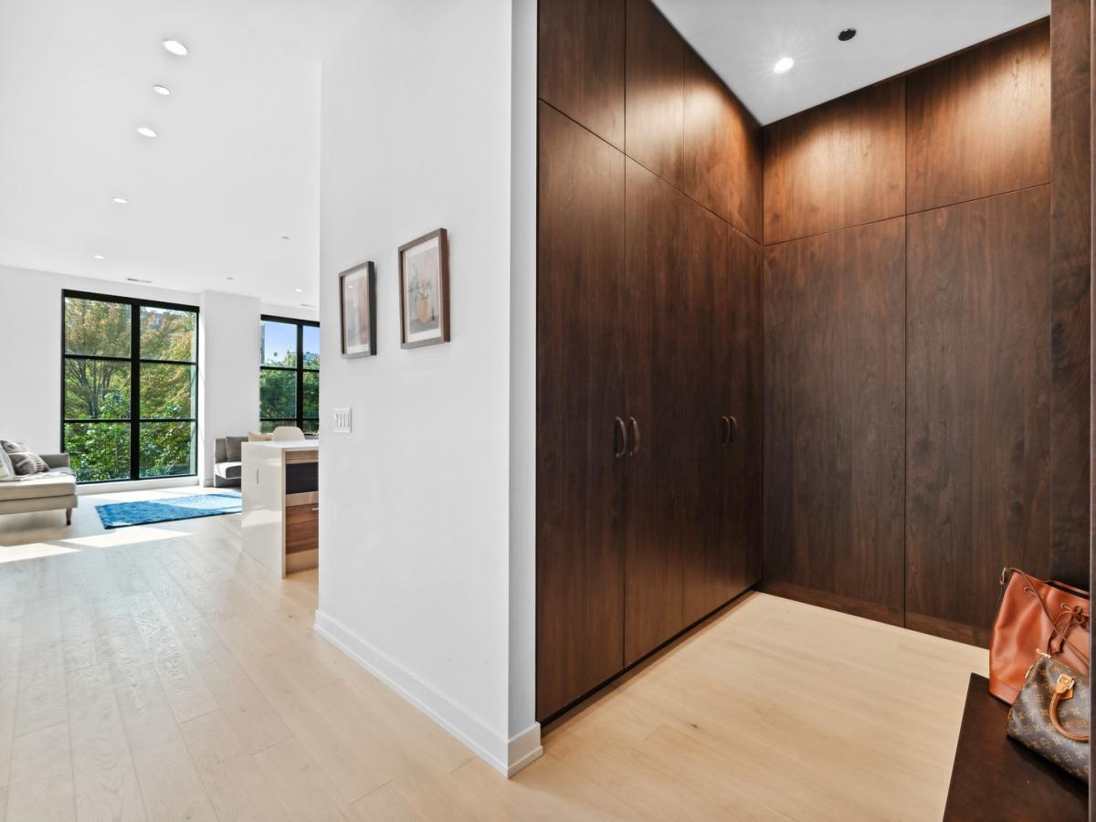 MLS #MRD11729357 image #1