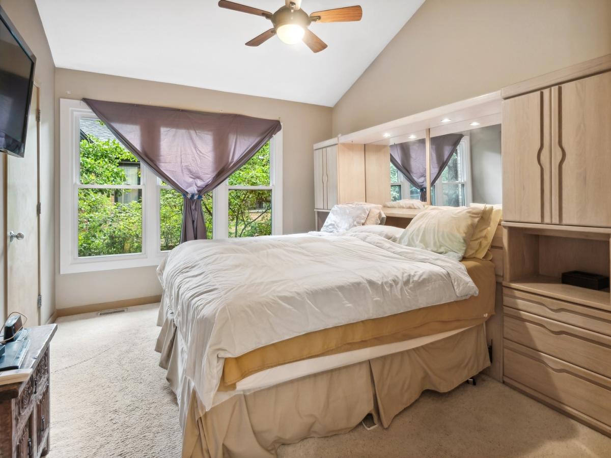 MLS #MRD11836285 image #2