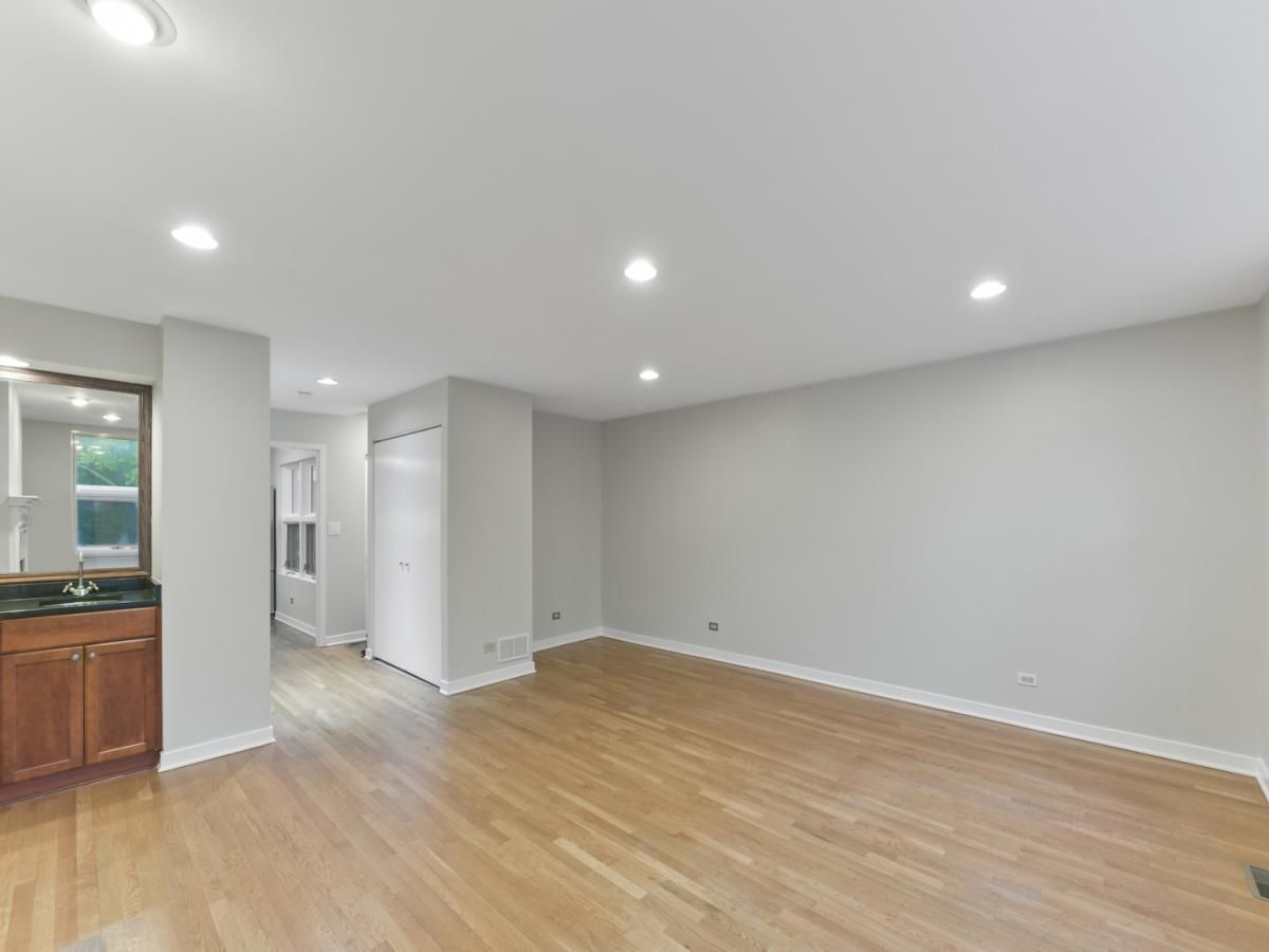 MLS #MRD11883169 image #2