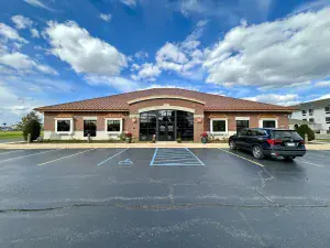 1001 E Chicago Avenue #111 Naperville IL 60540 MLS #MRD12099596 104 broker reciprocity