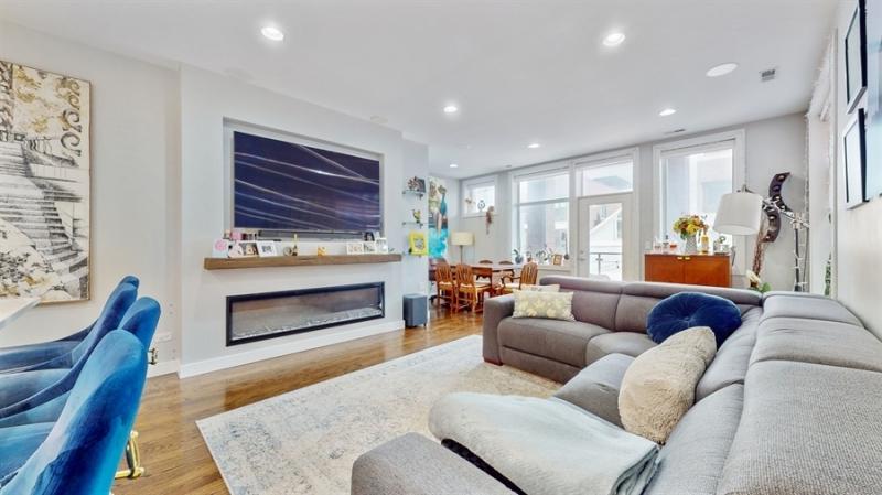 MLS #MRD11952609 image #2